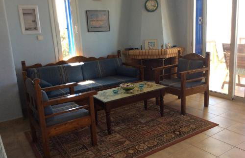 Lovely family villa with stunning sea views - Photo 18