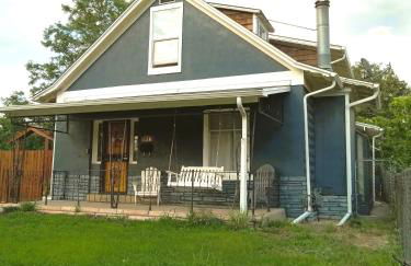 Historic Home with Farm Fresh Eggs in Denver - Foto 31