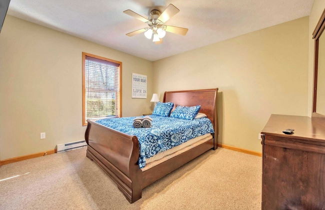 Pocono Pinnacle by Avantstay Steps to the Lake, Game Room, Large Deck - Foto 11