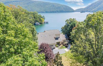 Lake Allure - Private Dock, Indoor Pool, and Hot Tub - Foto 50