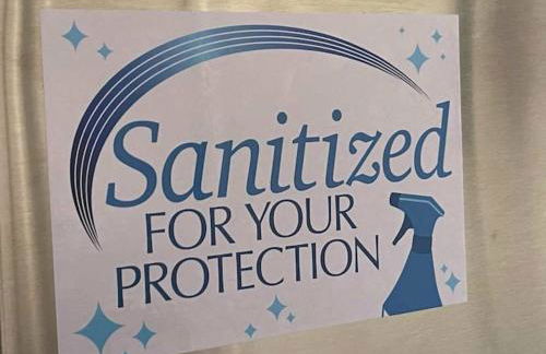 IAH Place: 4 bed, patio-sleeps 8+ - Foto 25