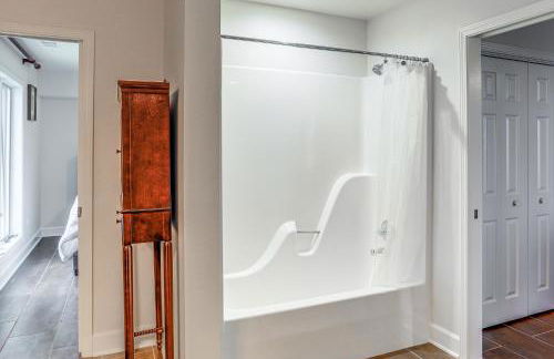 Luxe Home with Panoramic Greers Ferry Lake Views - Photo 19