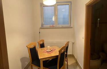 Private Souterrain Apartment in the green of Berlin - Foto 26