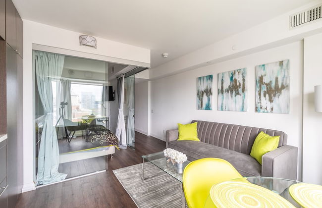 Charming Yorkville Condos - Photo 39