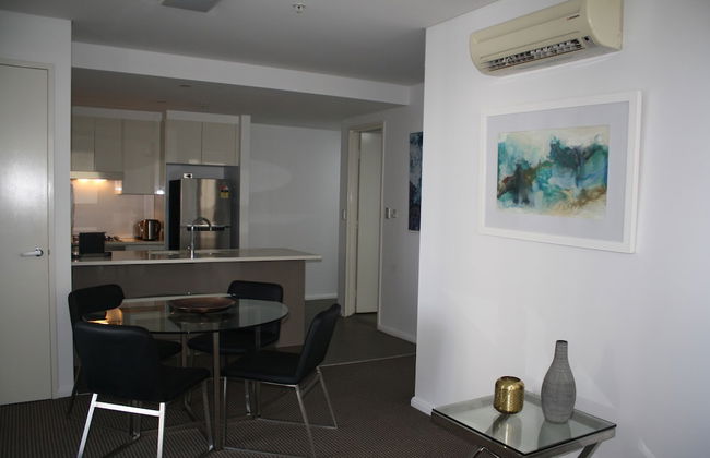 Wyndel Apartments - Miller Street - Photo 9