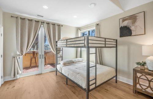 Beach Retreat- Walk to Beach, BBQ, Oceanview Rooftop & Firepit - Foto 10