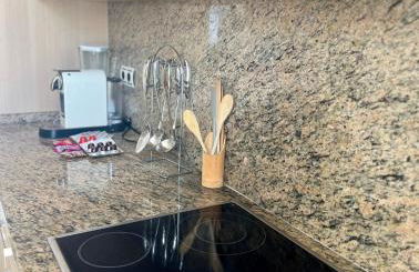 Estepona Penthouse Resort with Private Solárium - Pool & Free Parking - Photo 30