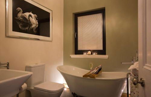 The Invergarry - Royal Deeside Luxury 5 star Couples Retreat with Hot Tub, Aboyne - Foto 46