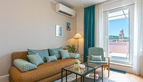 Split Eye Apartment - Photo 5