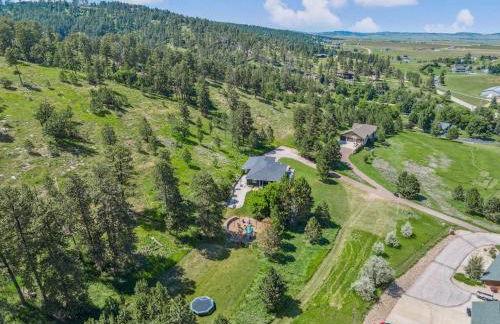 Black Hills Getaway with Hot Tub & Game Room for 18 - Foto 65