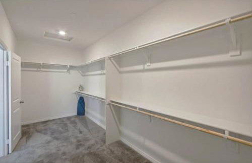 Entire Private Home with 4 Bedrooms 2 Bathrooms, Mountain Edge, New House, Ranch, Gated Yard, Available Now - Foto 29