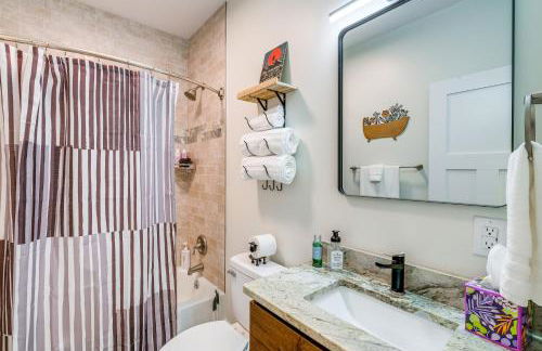 Mtn Views and Spacious Deck! Modern Caldwell Getaway - Foto 16