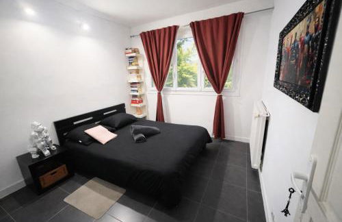 Appt Cosy Porte Paris parc Fleural et Parking - Foto 27