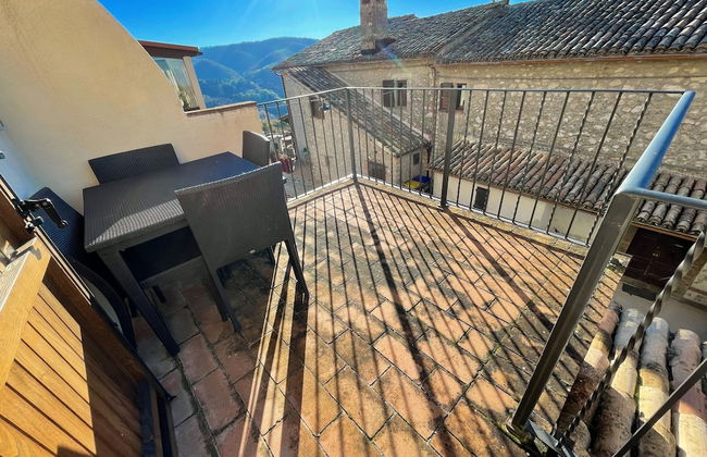 Vicolo - Sleeps 5 With air Con, Wifi, Balcony for Dining and Pool - Photo 60