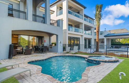 New Epic Escape Theater Pool & Golf Views - Foto 33