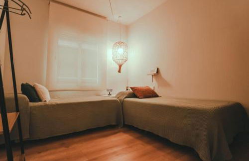 SeaHomes Vacations - Seafront Brand New Apt with PKG - Photo 4