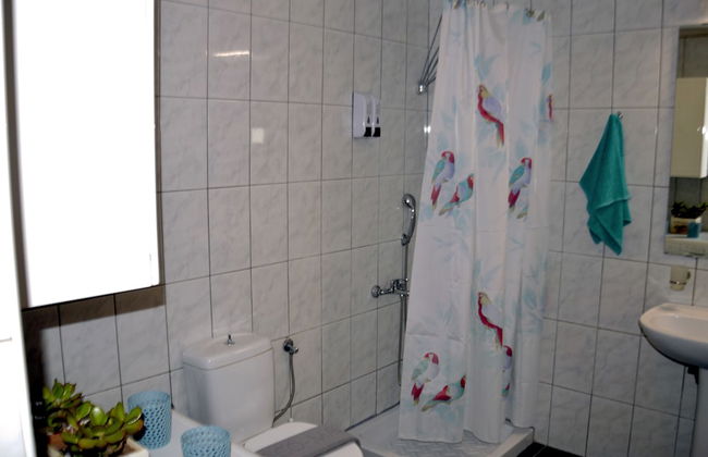 Chrismma 1-bed Apt With Private Yard & Parking - Foto 9