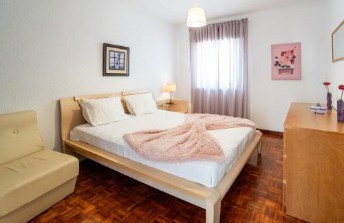 Nazare with Garden and Barbecue - Photo 11