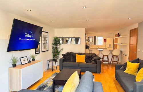 Balcony Free Parking Huge TV City Centre Apt - Foto 17