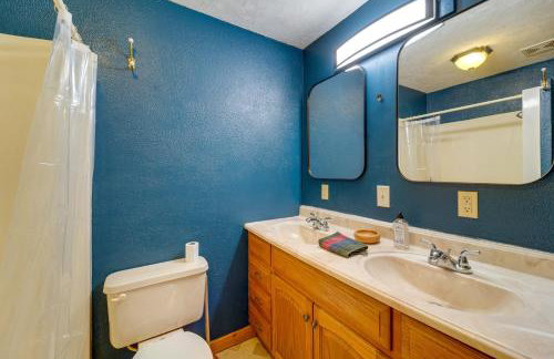 Oswegatchie River Cabin with Kayaks and Fire Pit! - Foto 12