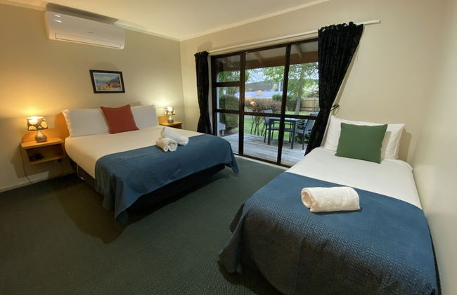 Motuoapa Bay Chalets - Photo 15