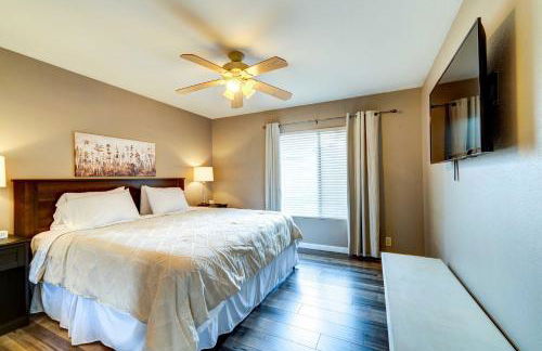 Pool and Hot Tub Home Near Peoria Sports Complex! - Foto 22