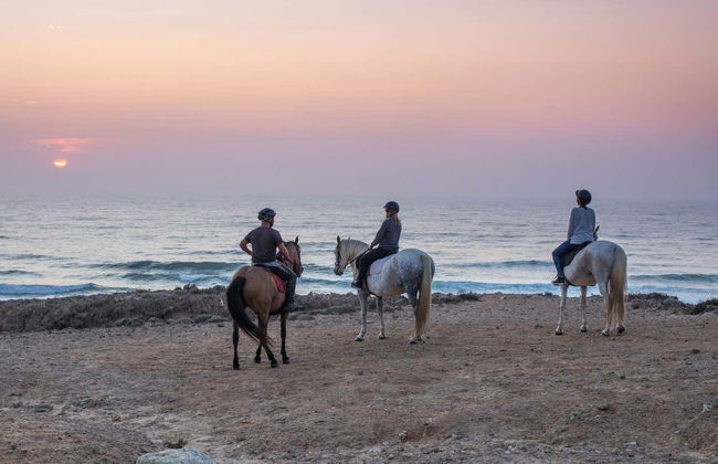 Paseo a caballo por la playa de Bordeira al atardecer - Foto 2