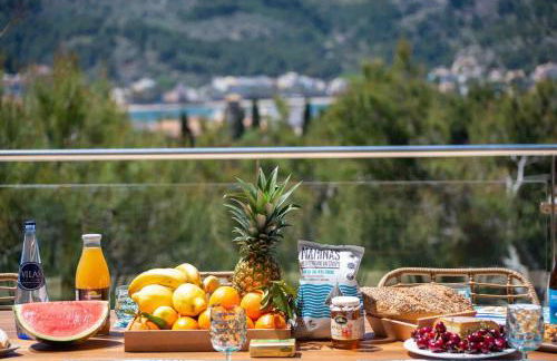 Idyllic 6 bed villa stunning sea view salt pool - Foto 49