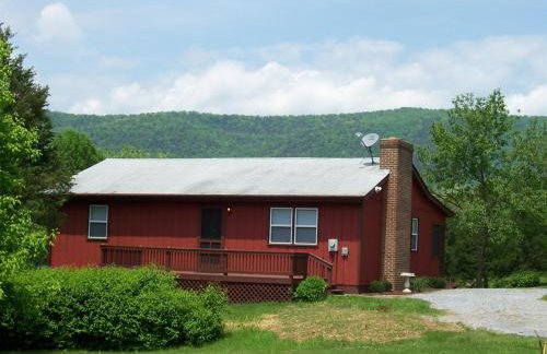 Bear Bluff- pet friendly home on the river! - Foto 1