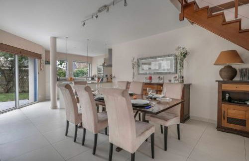 Grande maison familiale avec piscine et jardin - Foto 14