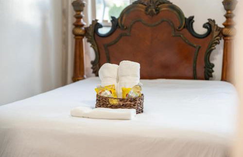 Quiet Retreat 10 Min to NYC Train & free Parking - Foto 21