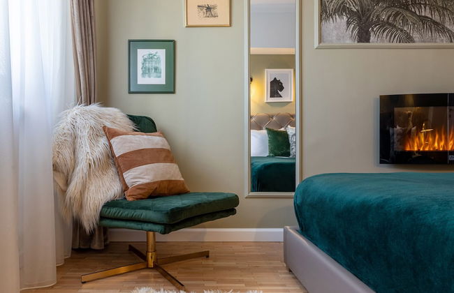 Views of Palace of the Parliament 2BR Jungle Theme - Foto 3