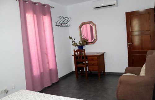 Casa llena de vida con patio y terraza - Photo 4
