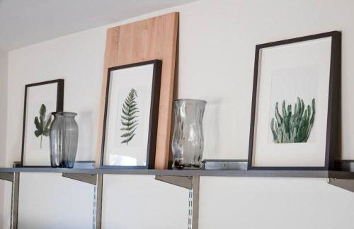 Lakeview Home by Lightrail Downtown & Airport - Foto 25