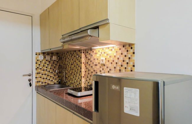 Best Price Studio Apartment at Tamansari Skylounge - Foto 11