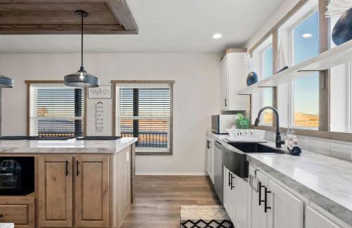 New Bear Lake Home with Beautiful Fall Views - Photo 23