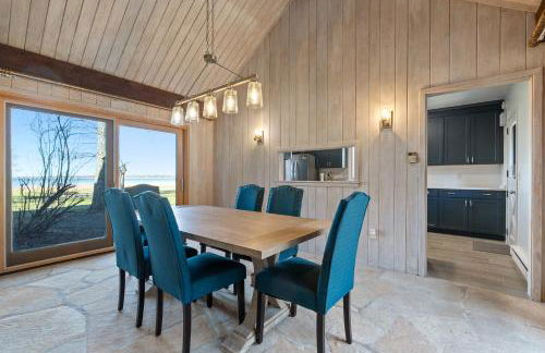 Baileys Harbor Lakefront Abode by Simple Life Rentals - Foto 14