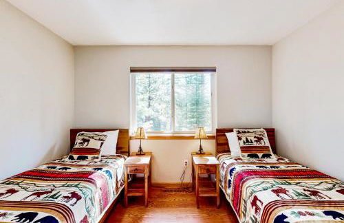 Sunlit Forest Haven - Foto 22