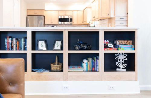 Large Luxury Home with Media Room and Game Room - 10 mins to Campus & Stadium - Foto 12