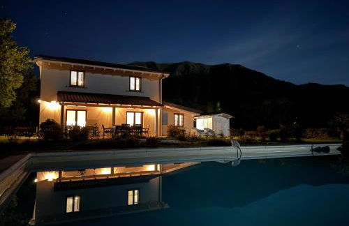 360 views, private infinity pool, Pisa, Lucca, Florence, large garden - Foto 11