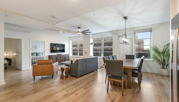 Spacious 4-Bed Condo steps from French Quarter - Foto 2, Servicio de comidas en la habitación