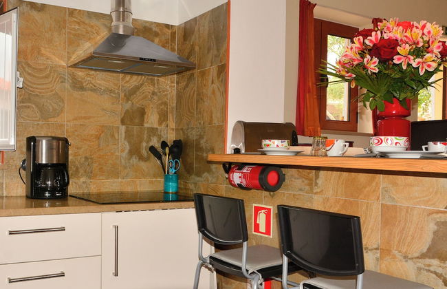 Charming Cottage With 2 Bedrooms in a Seaside Village - Foto 9