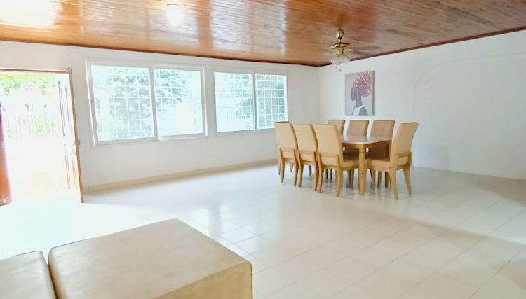 AMPLIA CASA FAMILIAR EN CRESPO - Foto 1, Entrada interior