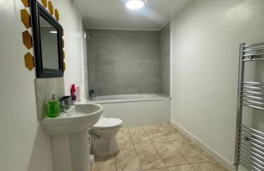 MK Apartments, Chorlton, Manchester Car Park - Foto 15