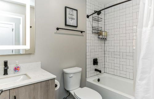 King Bed, Downtown Steps from Bengals & Reds, Minutes to OTR, TQL, HardRock - Foto 10