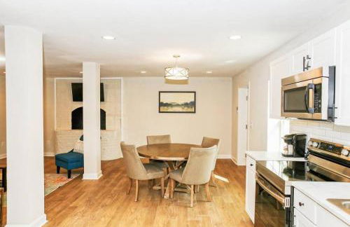 Farm Lodge with Beautiful Open Floor Plan - Foto 9