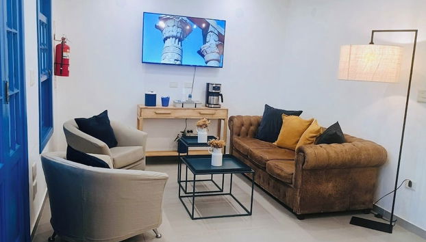 UPOINT Recoleta - Foto 3, Recepción