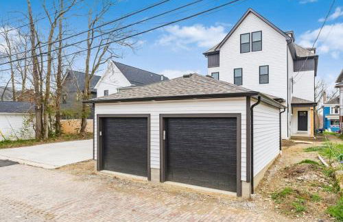 Luxury Escape 4BR 3 bath Oasis in Historic Old Town - Foto 43