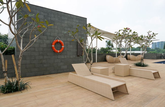 Comfy Studio Ciputra International Apartment - Photo 22