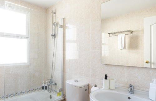 The Totalan Retreat - Photo 9